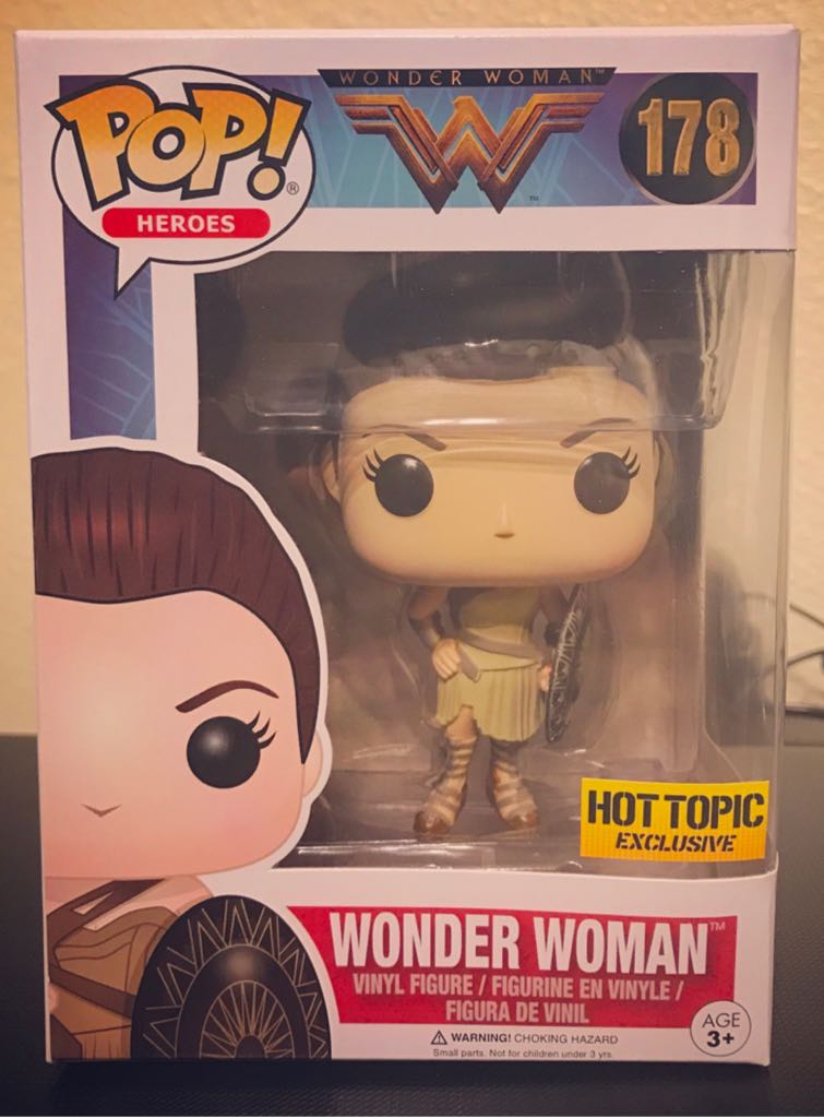 Wonder Woman  vinyl figure collectible [Barcode 36518173] - Main Image 2