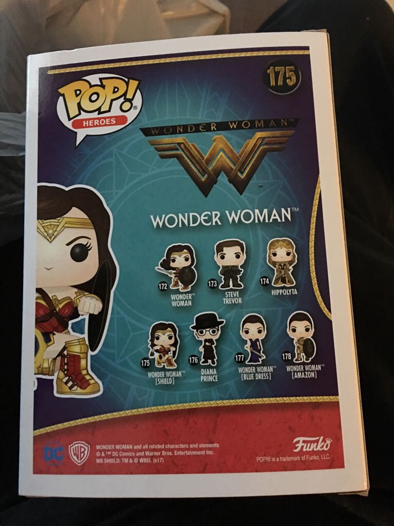 Wonder Woman   vinyl figure collectible - Main Image 2