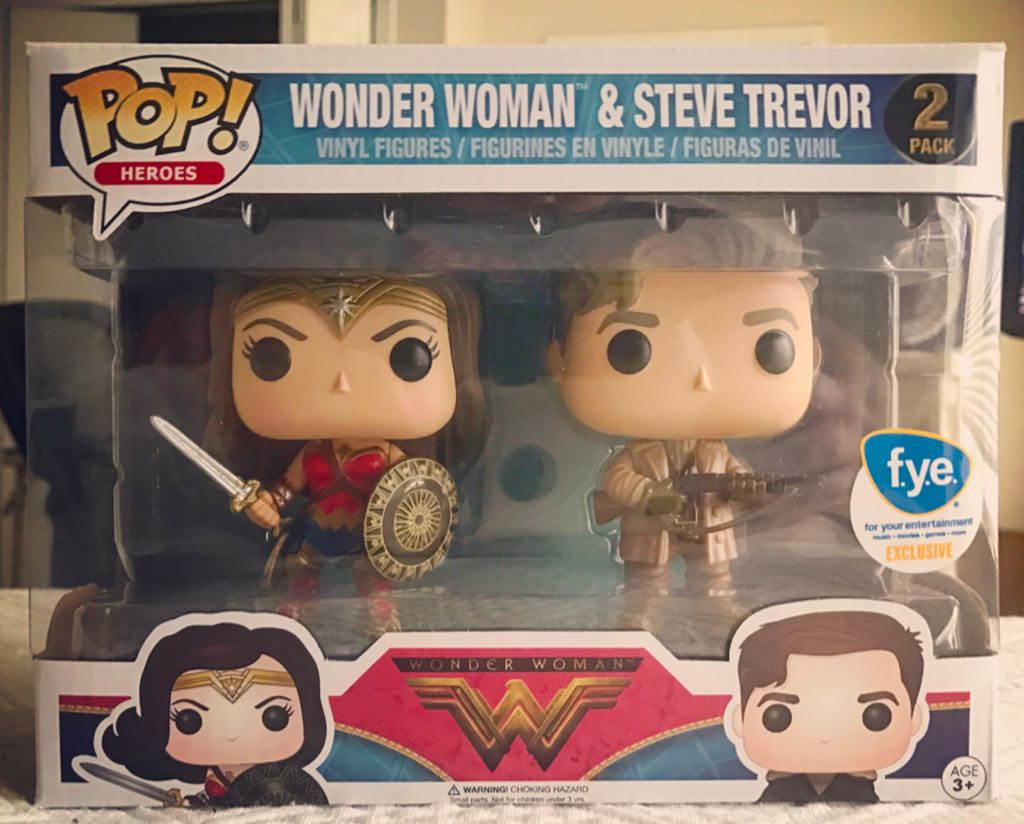 Wonder Woman & Steve Trevor (2 Pack) - Wonder Woman vinyl figure collectible [Barcode 889698143554] - Main Image 2