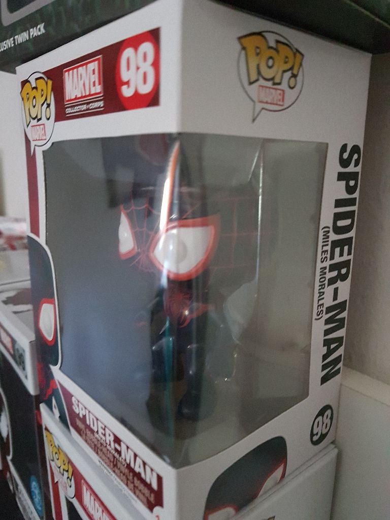 Spiderman 98  vinyl figure collectible - Main Image 2