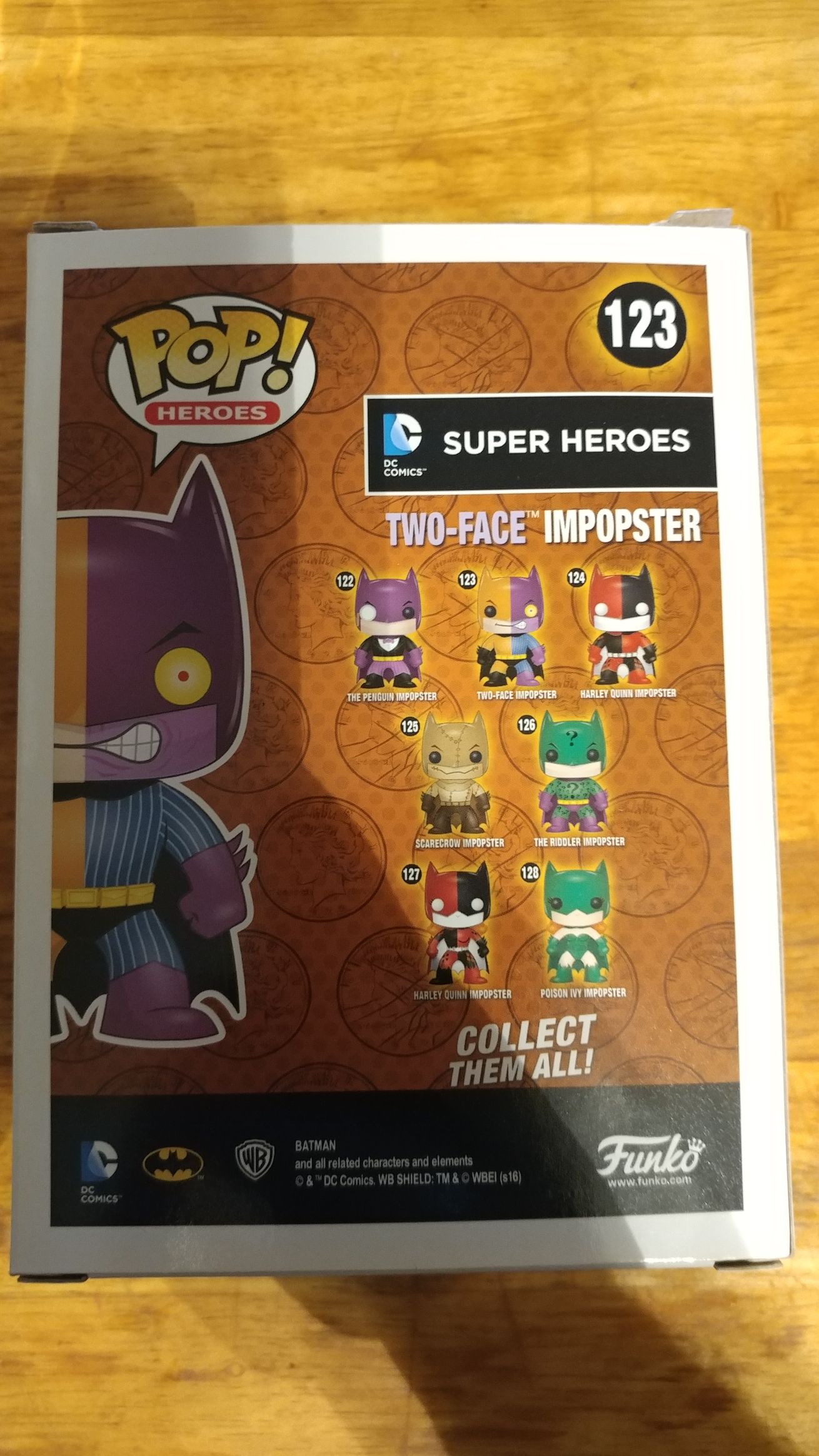 Two-Face Imposter  vinyl figure collectible [Barcode 2558747160801] - Main Image 2