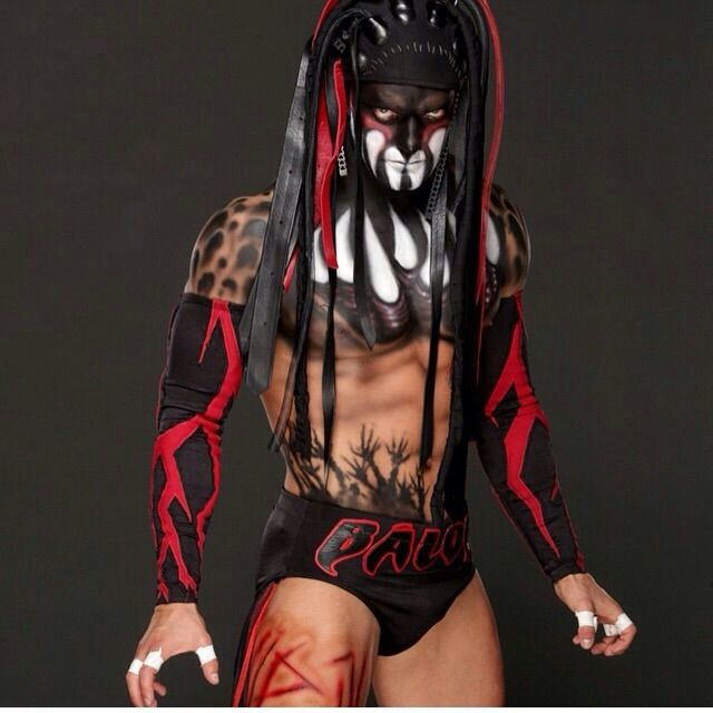 “The Demon” Finn Bálor Pop! 38 - WWE vinyl figure collectible [Barcode 889698143486] - Main Image 2