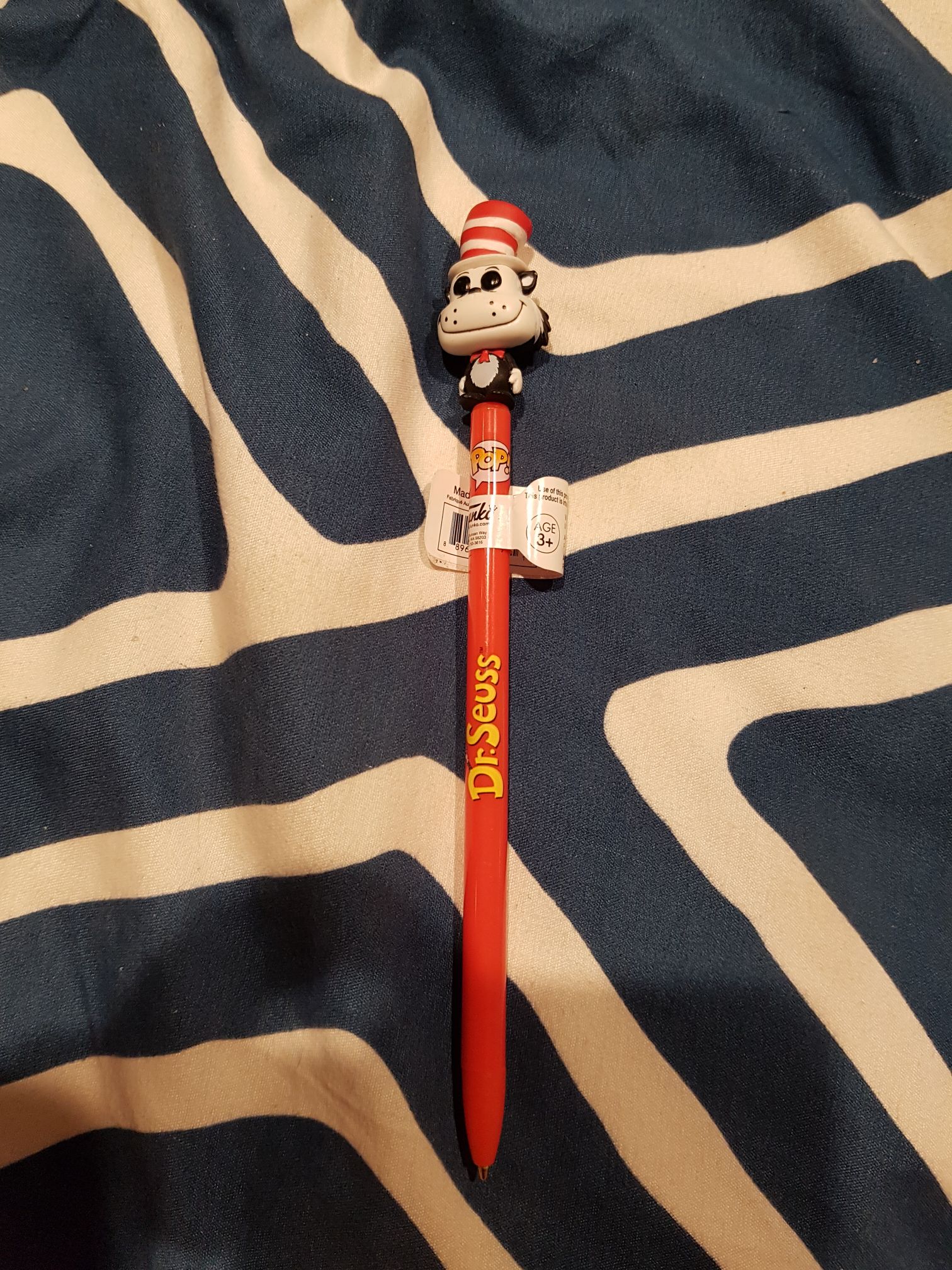 Cat In The Hat  vinyl figure collectible - Main Image 2