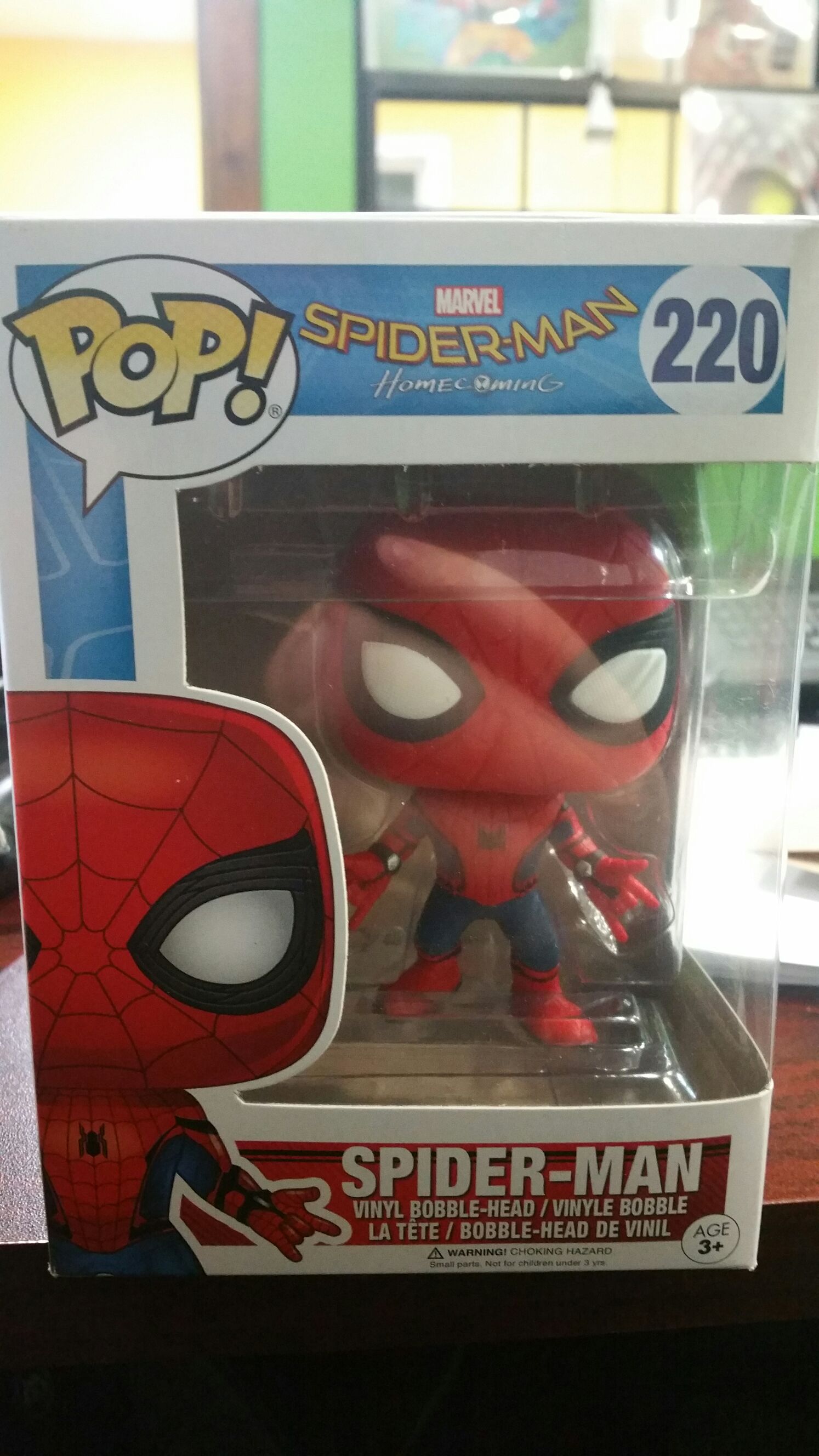 spider-man - Spider-Man vinyl figure collectible [Barcode 229692133173] - Main Image 2