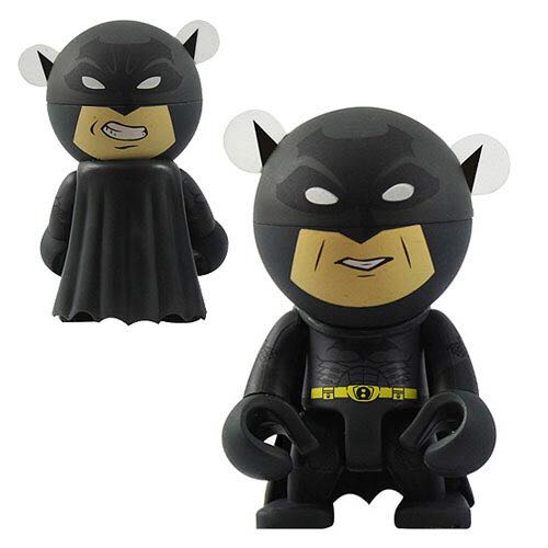 Batman (Batman Begins) - DC Universe vinyl figure collectible - Main Image 2