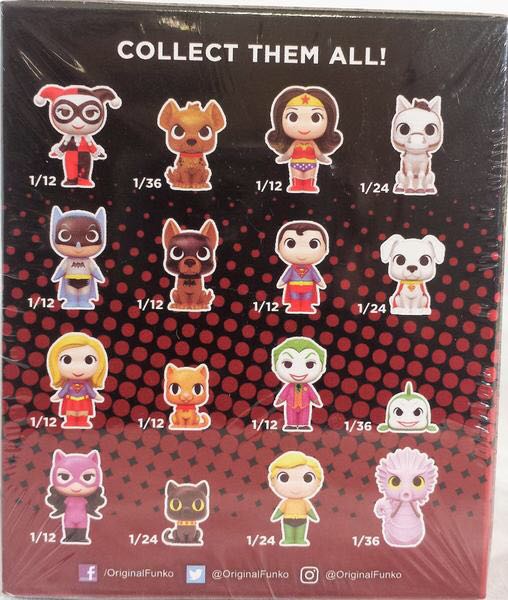 Harley Quinn - DC Universe vinyl figure collectible - Main Image 2