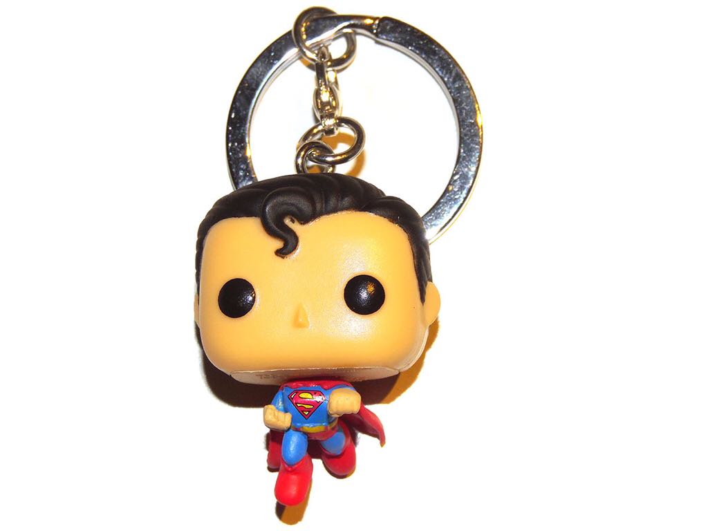 Superman (Flying) - DC Universe vinyl figure collectible - Main Image 2