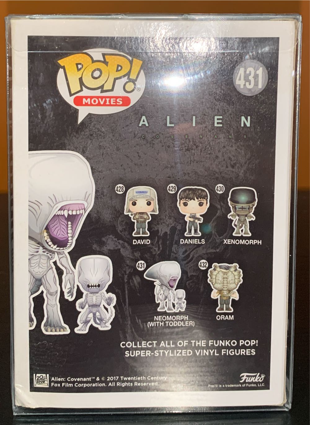 Neomorph with Toddler - Alien vinyl figure collectible [Barcode 889698130431] - Main Image 3
