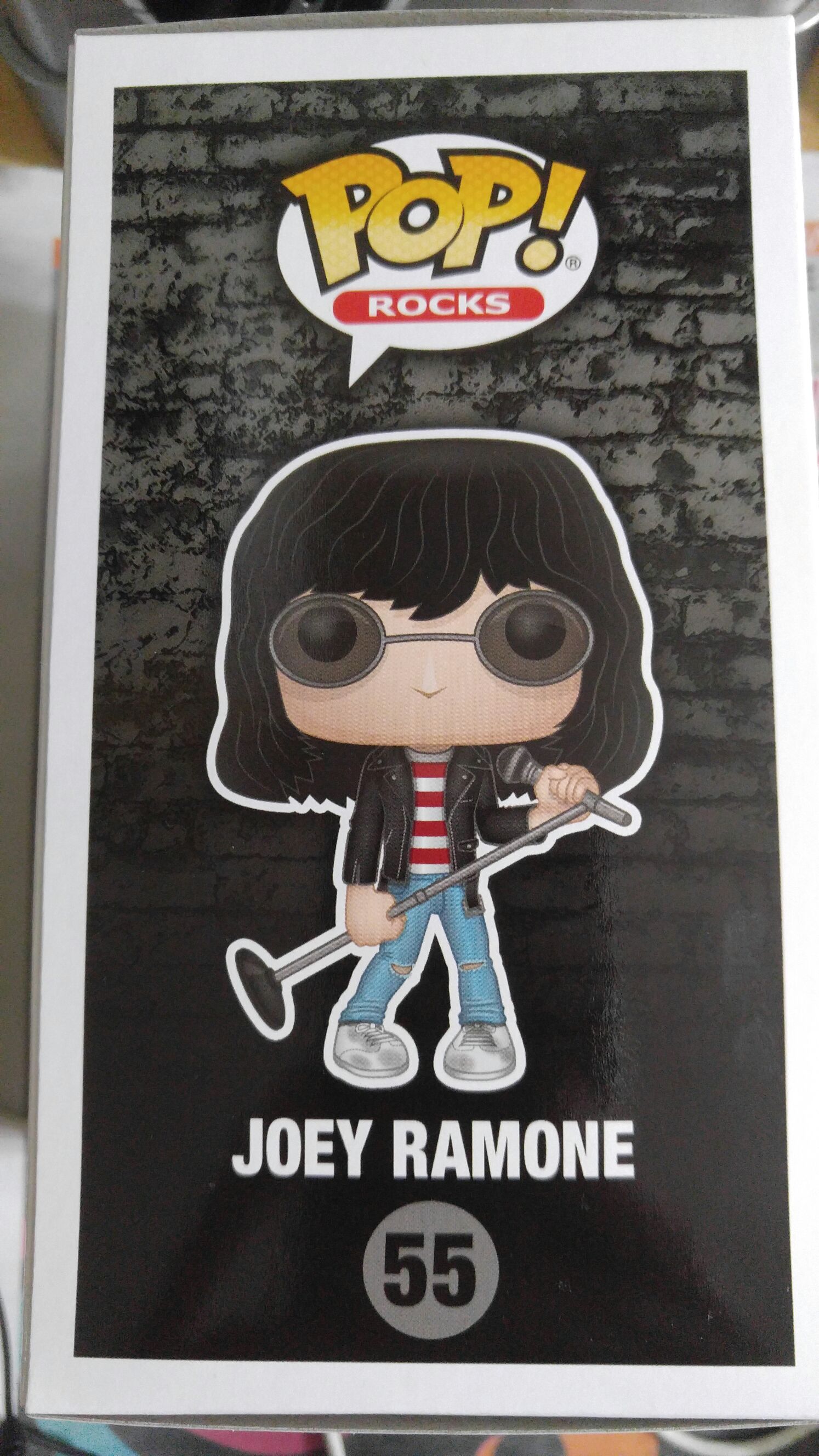 Joey Ramone - Musicians vinyl figure collectible [Barcode 889698143509] - Main Image 2