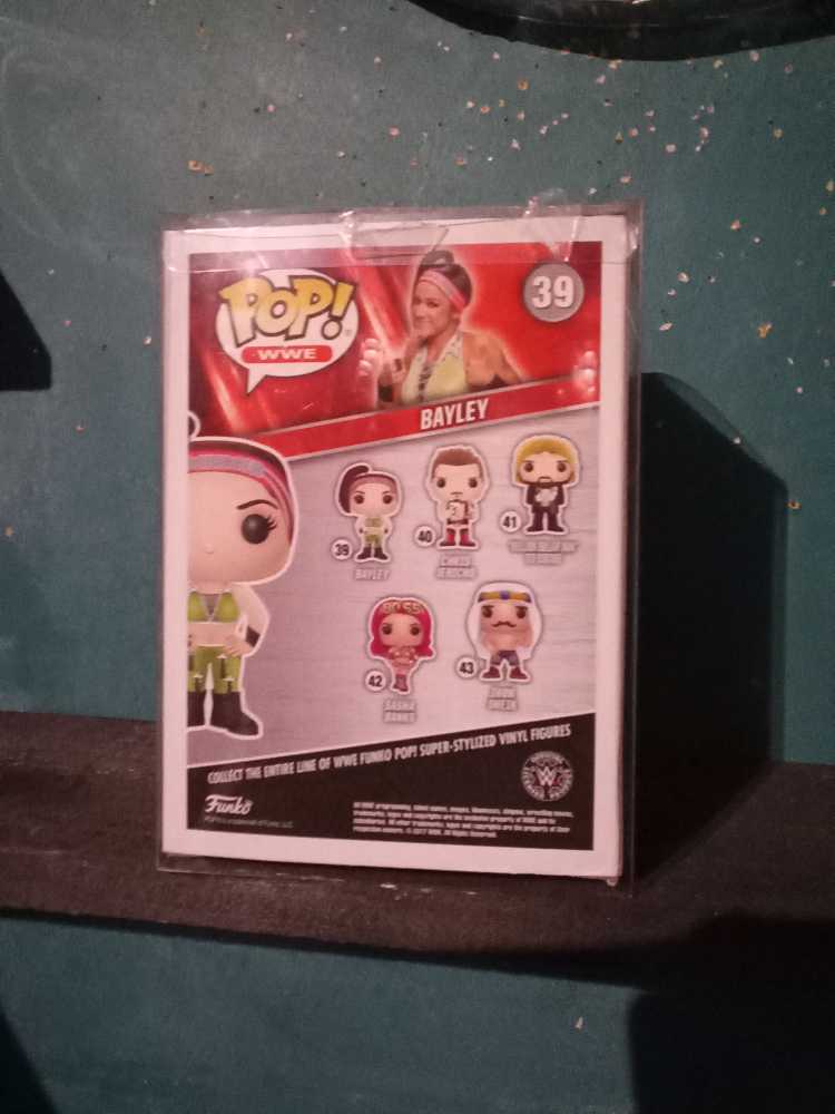 Bayley - WWE vinyl figure collectible [Barcode 889698148306] - Main Image 3