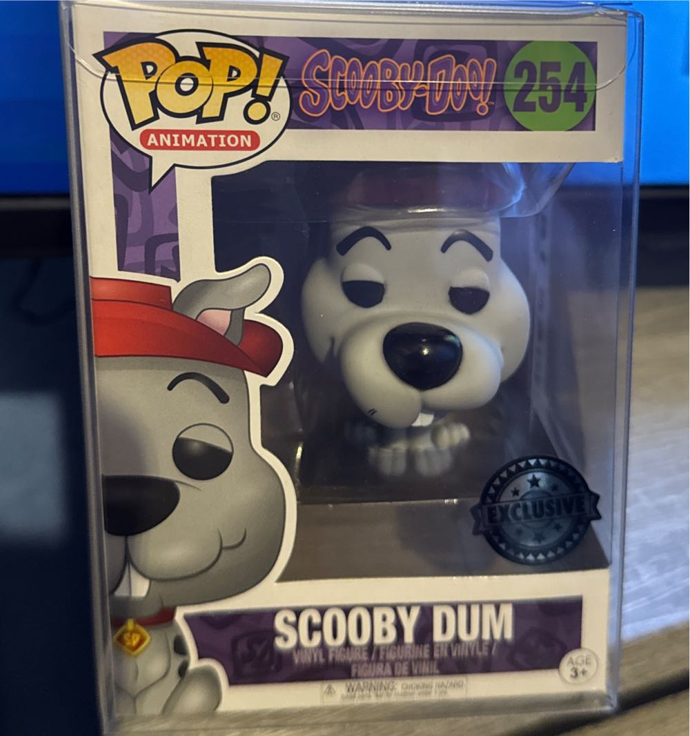 Scooby Dum - Scooby-Doo vinyl figure collectible [Barcode 889698114882] - Main Image 3