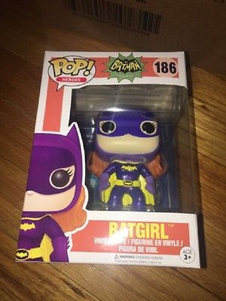 Batman: Batgirl - DC Universe vinyl figure collectible - Main Image 2