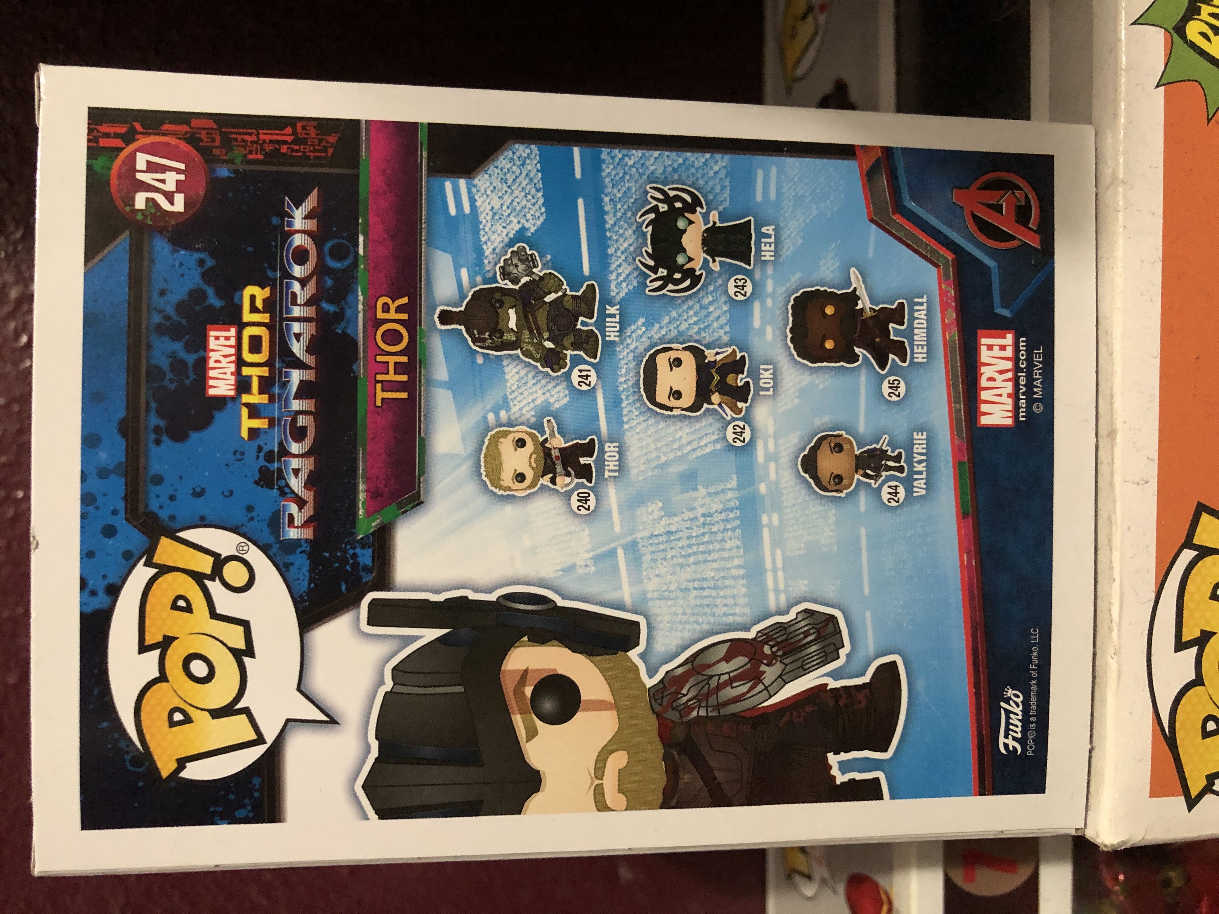Marvel #247 Thor “Thor Ragnarok” - Marvel Universe vinyl figure collectible - Main Image 2