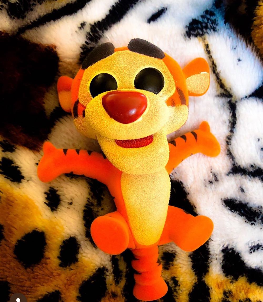 Disney:  288 Tigger - Winnie the Pooh vinyl figure collectible [Barcode 889698145190] - Main Image 4