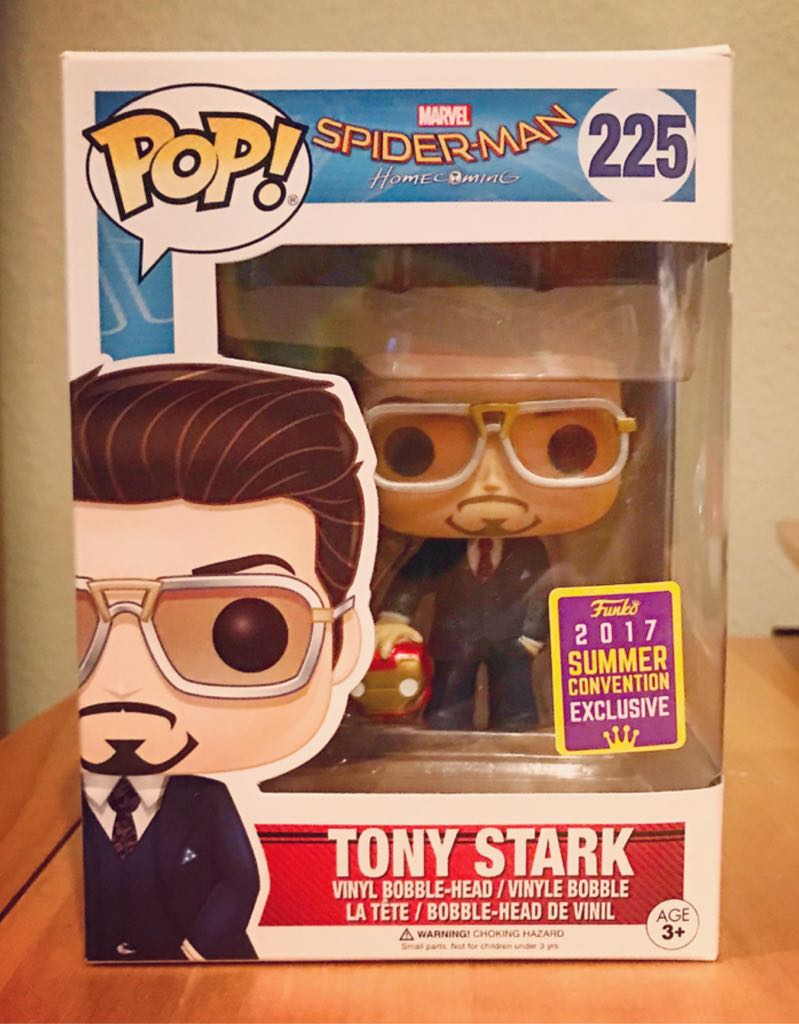 Spider-Man: Homecoming: Tony Stark (with Iron Man Helmet) - Spider-Man vinyl figure collectible [Barcode 889698131070] - Main Image 2