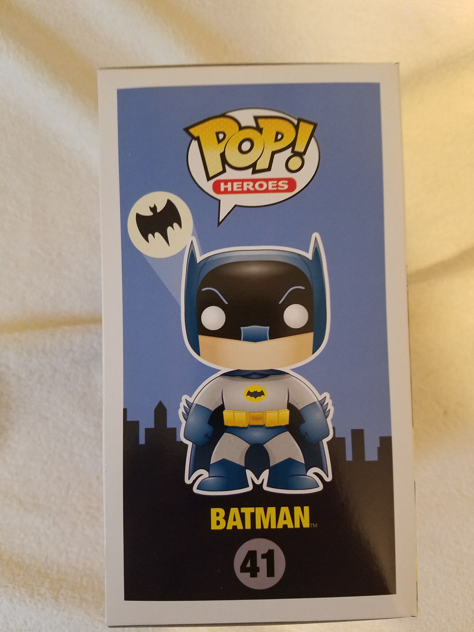 Batman - Batman 1966 - Batman vinyl figure collectible - Main Image 2