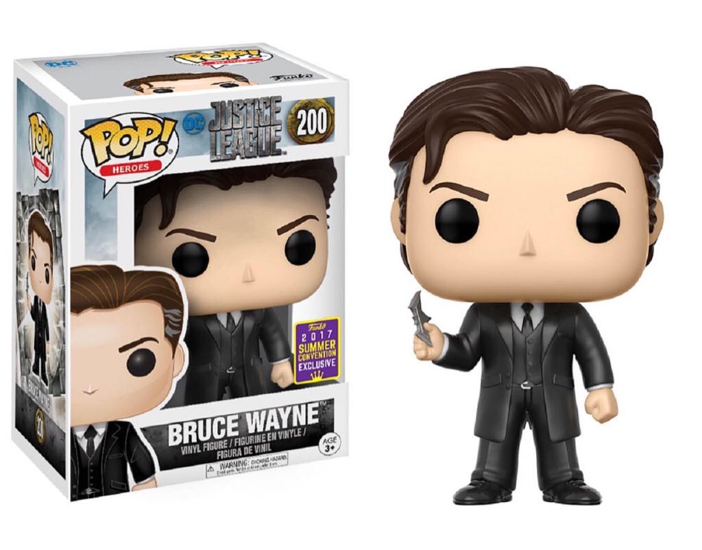 Bruce Wayne  vinyl figure collectible - Main Image 2