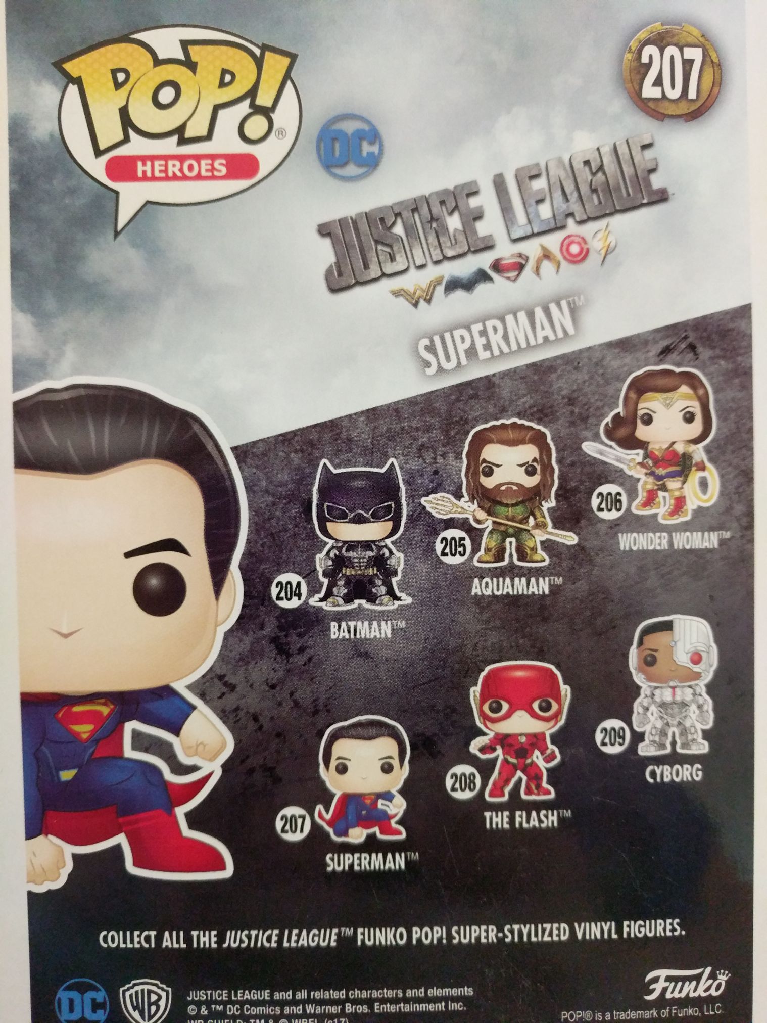 Superman - DC Universe vinyl figure collectible [Barcode 1226669137041] - Main Image 2