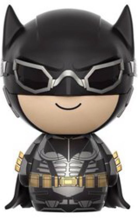Batman - DC Universe vinyl figure collectible [Barcode 889698141369] - Main Image 2
