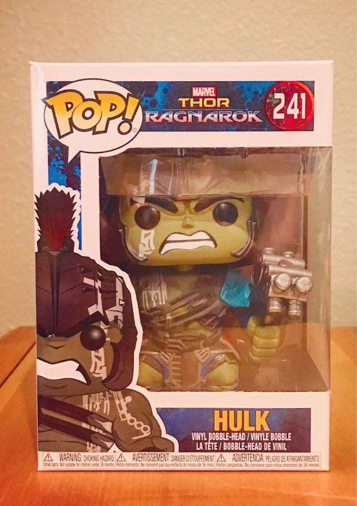 Hulk - Marvel Universe vinyl figure collectible [Barcode 889698137737] - Main Image 2