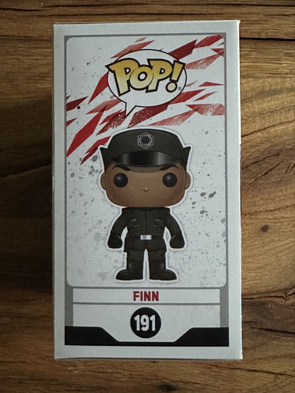 # 191 Finn - Star Wars vinyl figure collectible [Barcode 889698147446] - Main Image 3
