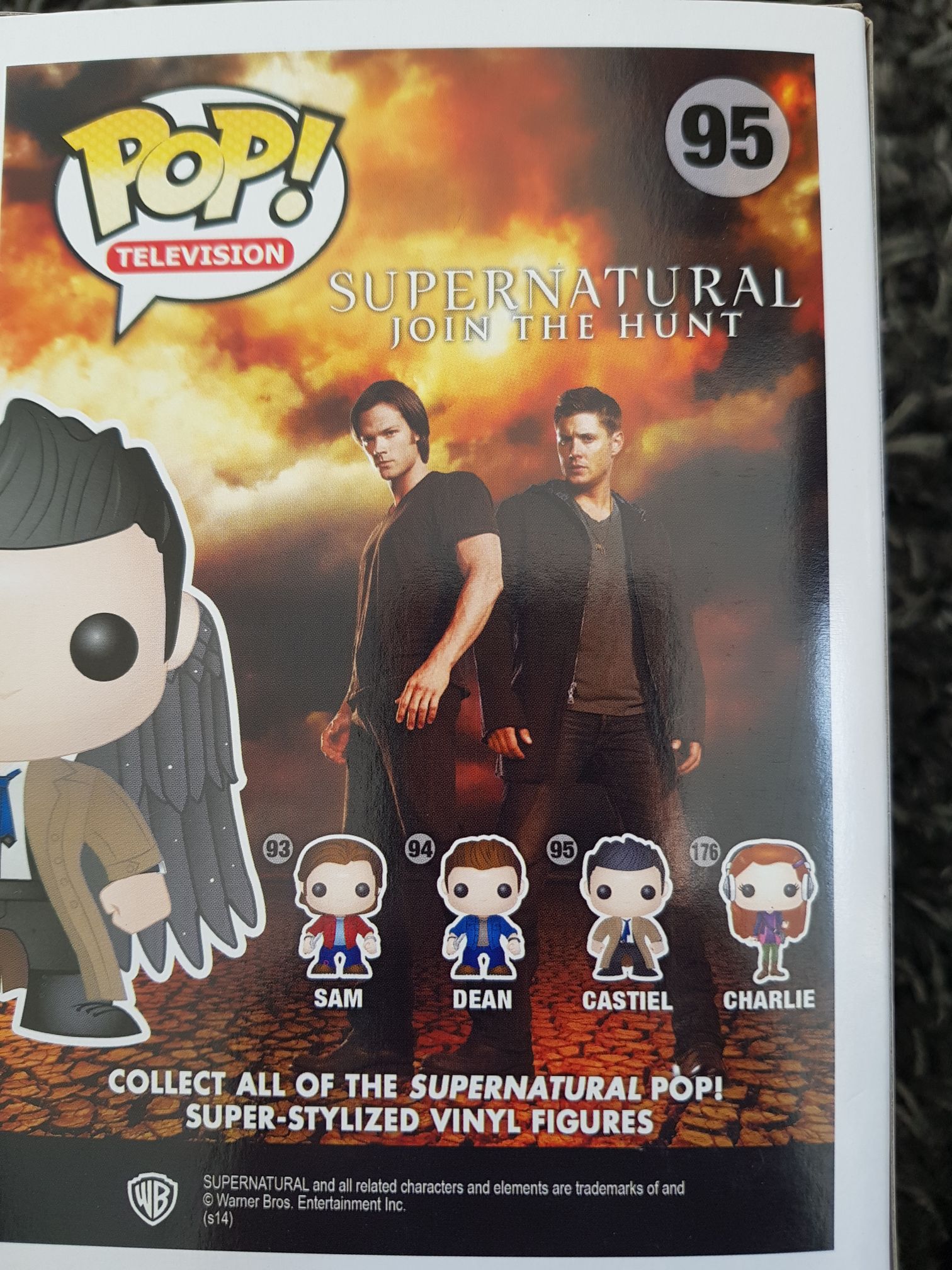 castiel  95 - Supernatural vinyl figure collectible [Barcode 6466504561630] - Main Image 2