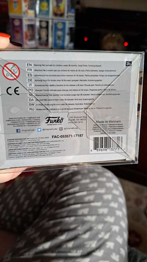 Bruce Banner - Thor vinyl figure collectible [Barcode 889698137713] - Main Image 4