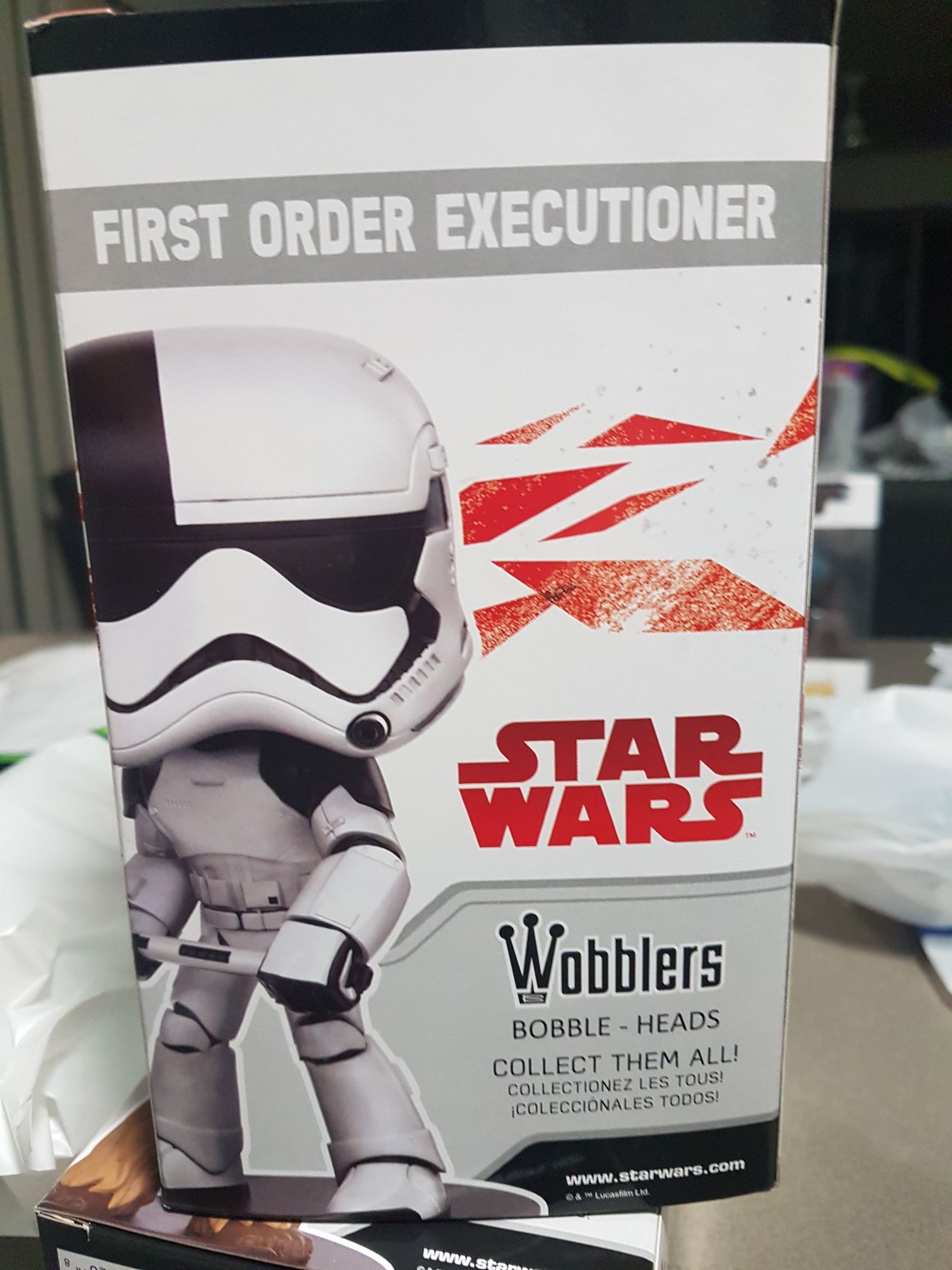First Order Executioner - Star Wars vinyl figure collectible [Barcode 889698202275] - Main Image 2