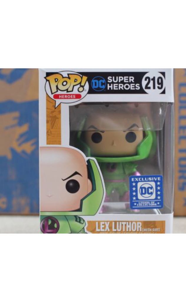 Lex Luthor (Mech Suit) - DC Universe vinyl figure collectible - Main Image 2