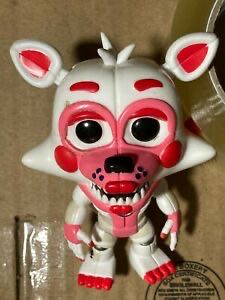 Funtime Foxy - Five Nights at Freddy’s vinyl figure collectible [Barcode 889698140621] - Main Image 4