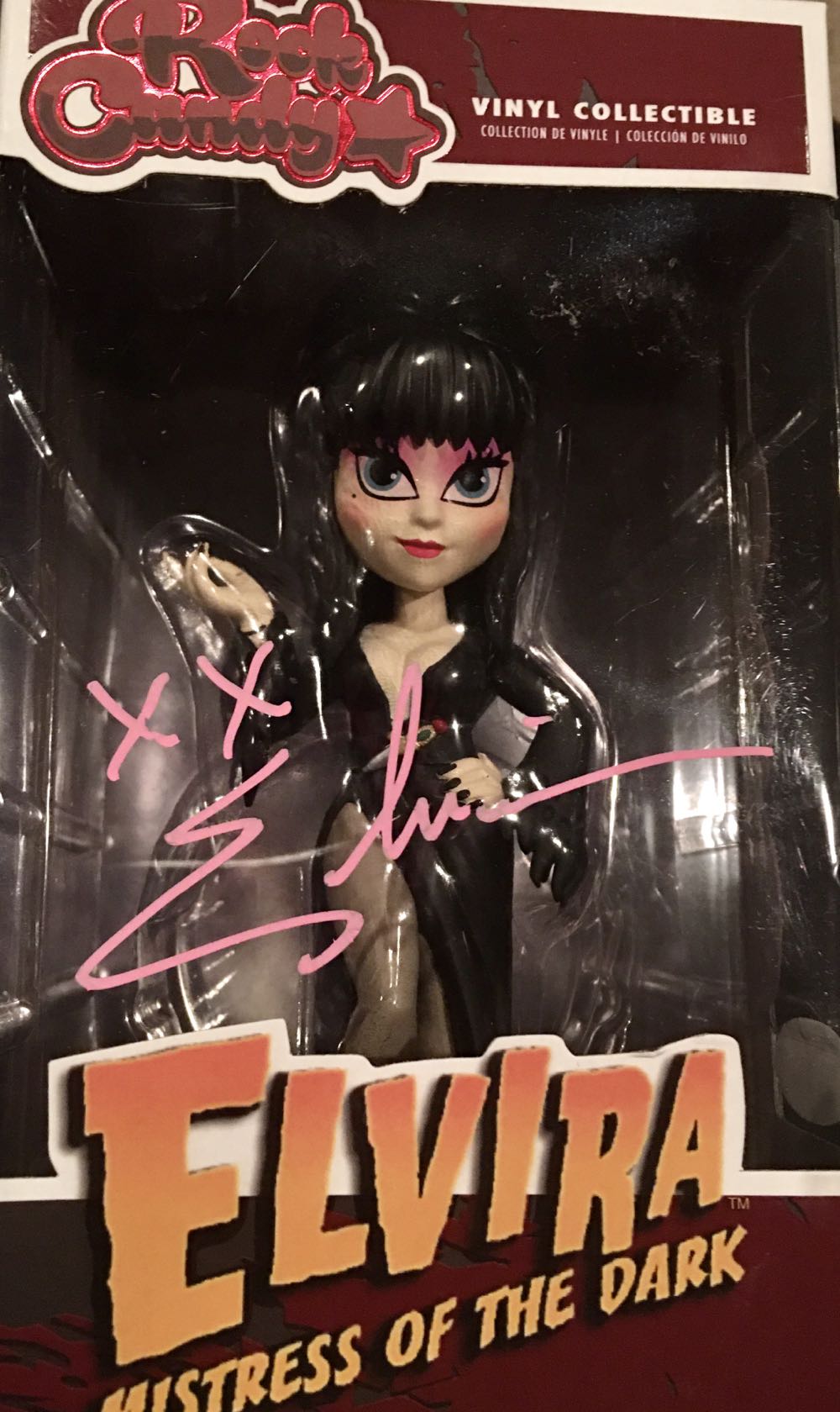Elvira (Mistress Of Darkness) - Elvira Mistress of the Dark vinyl figure collectible - Main Image 2