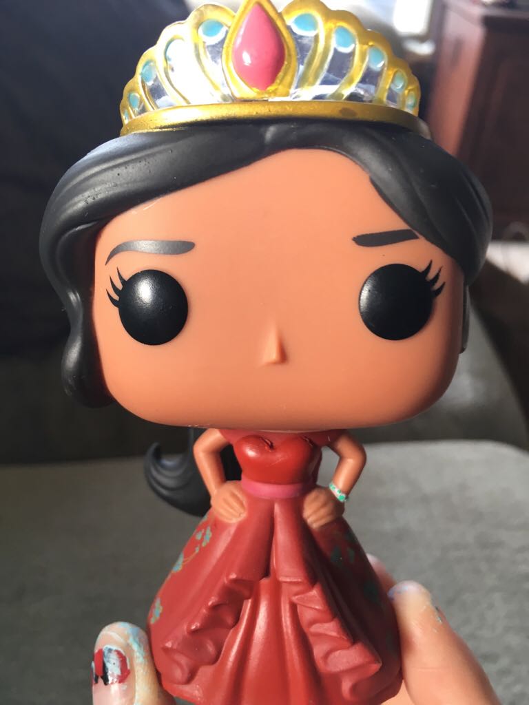 Elena - Disney vinyl figure collectible [Barcode 889698203654] - Main Image 2