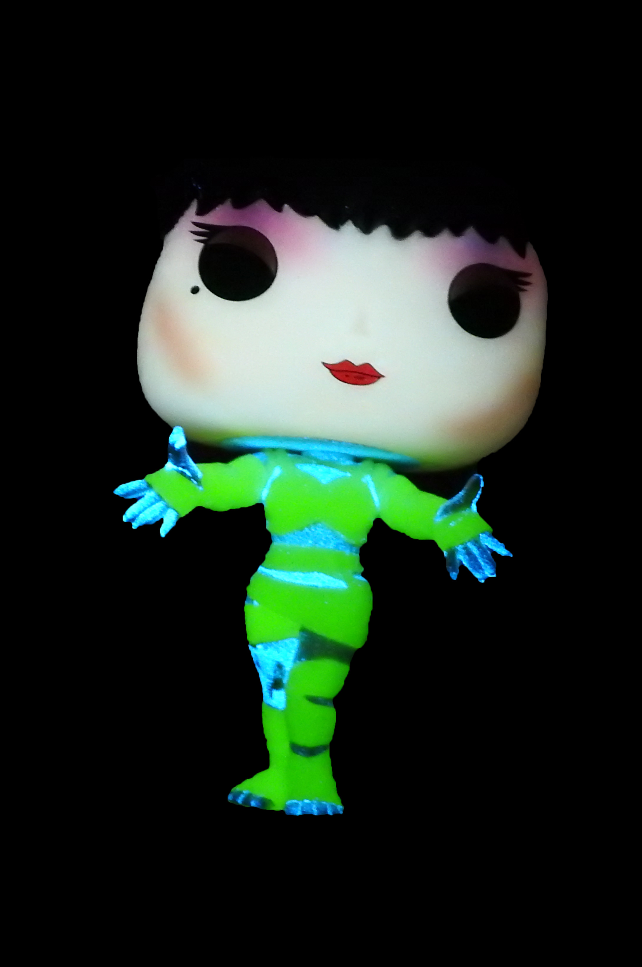 Elvira  vinyl figure collectible - Main Image 2