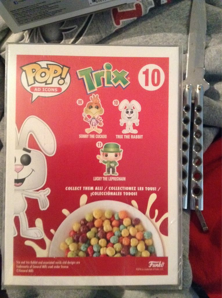 General Mills Trix: Trix Rabbit - Ad Icons vinyl figure collectible [Barcode 889698125895] - Main Image 2