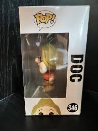 Doc - Snow White vinyl figure collectible [Barcode 889698217286] - Main Image 3