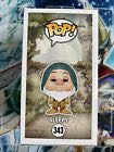 Sleepy - Snow White vinyl figure collectible [Barcode 889698217248] - Main Image 3