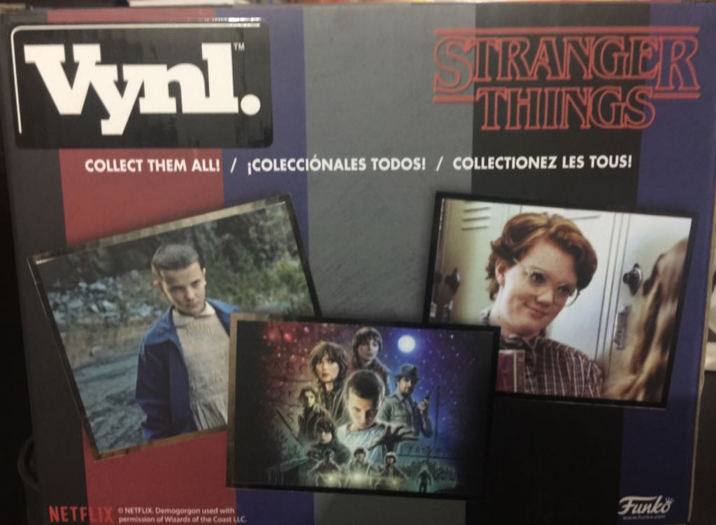 Eleven+barb - Stranger Things vinyl figure collectible [Barcode 889698219655] - Main Image 2