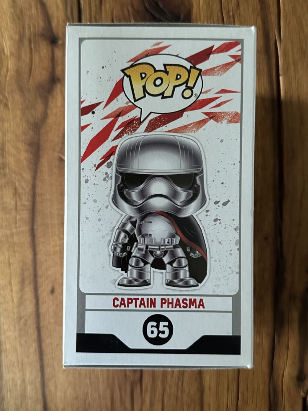 Captain Phasma (The Last Jedi) - Star Wars vinyl figure collectible [Barcode 889698147392] - Main Image 3