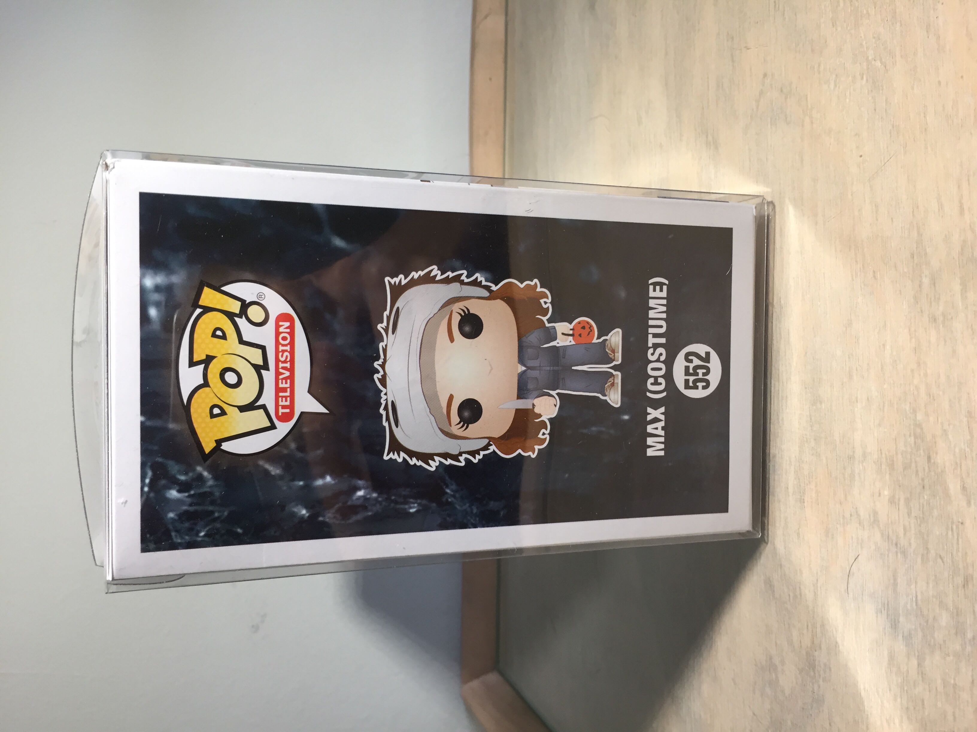 FUNKO POP! : Max (Costume) - Stranger Things vinyl figure collectible [Barcode 889698234245] - Main Image 3
