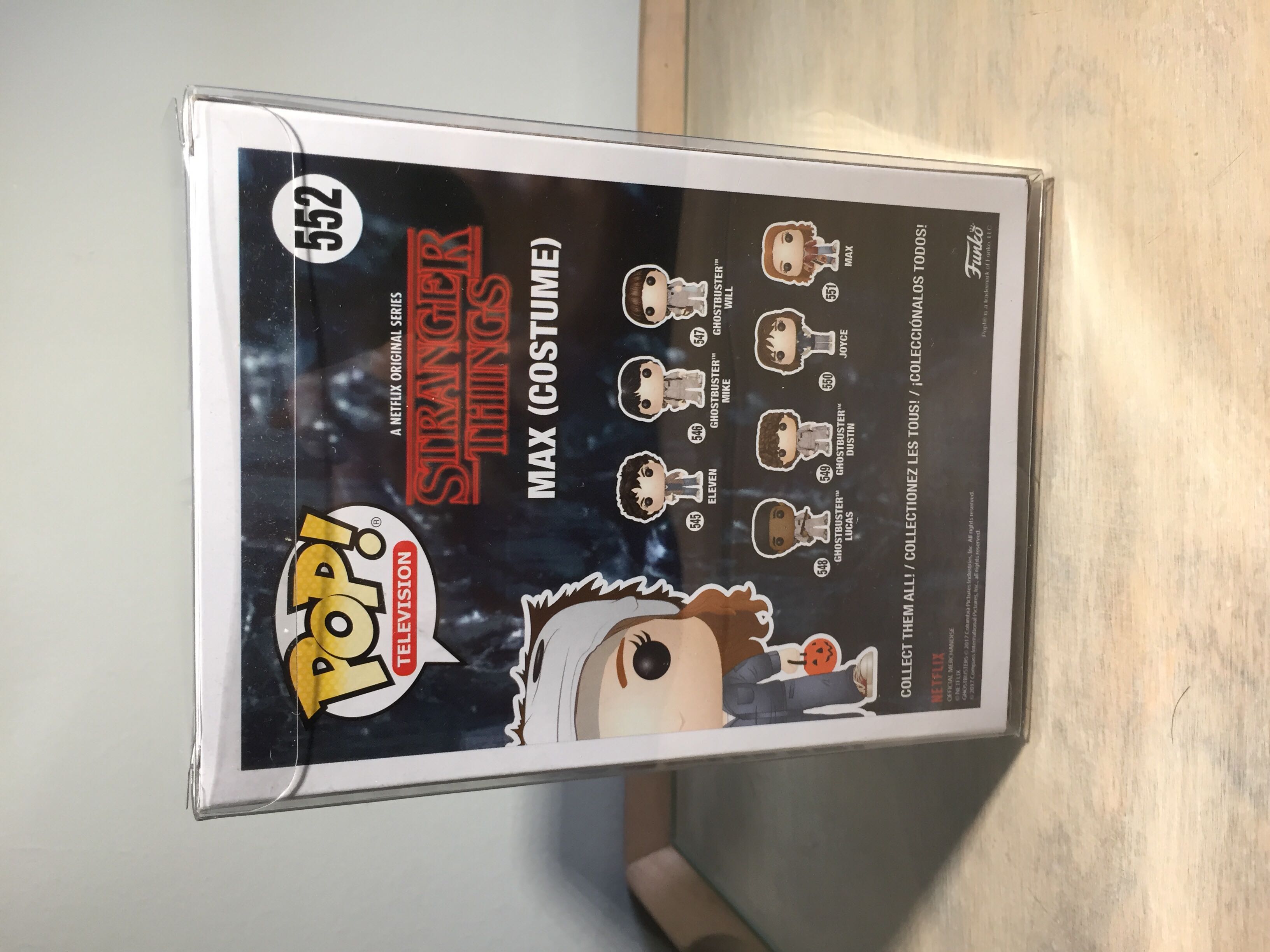 FUNKO POP! : Max (Costume) - Stranger Things vinyl figure collectible [Barcode 889698234245] - Main Image 4