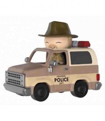 Hopper With Sheriff Deputy Truck - Stranger Things vinyl figure collectible [Barcode 889698214902] - Main Image 2