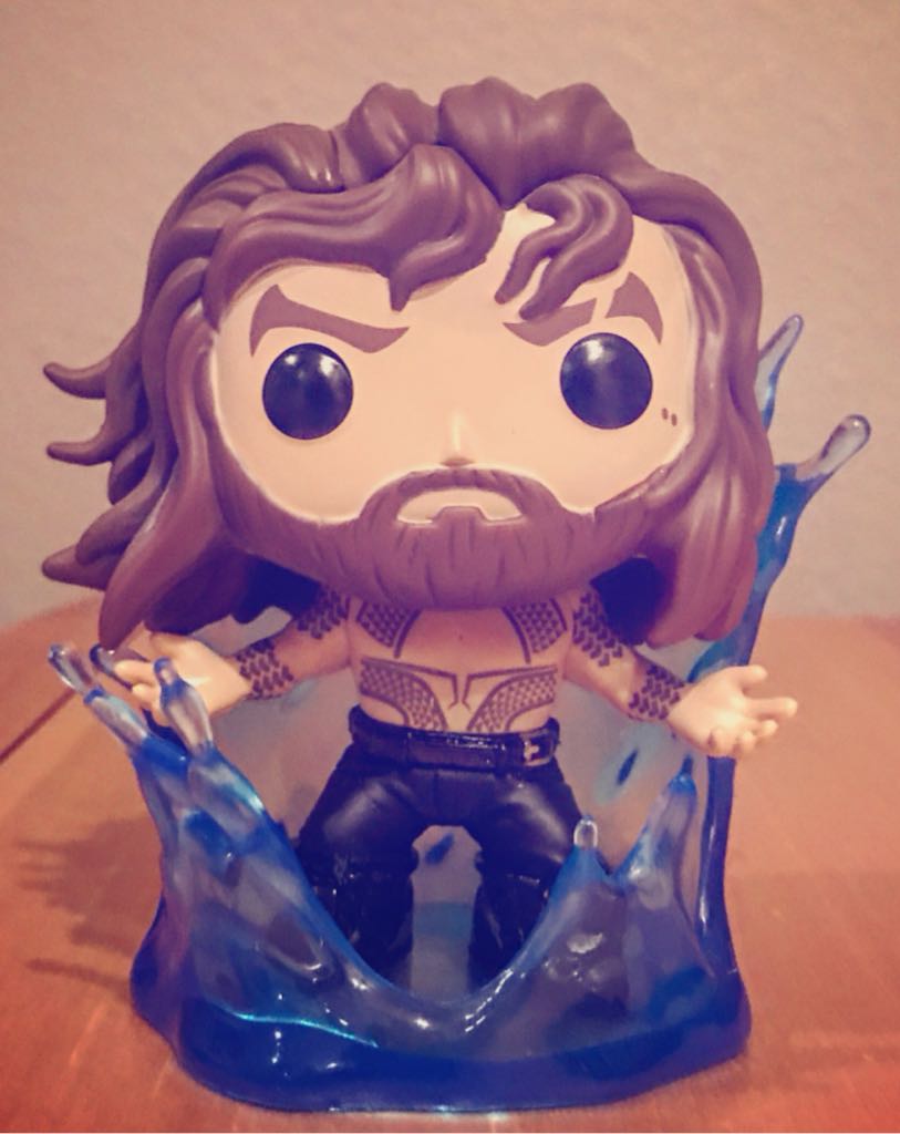 Aquaman - DC Universe vinyl figure collectible - Main Image 2