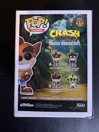 Crash Bandicoot (Best Buy Exclusive Glow in the Dark) - Crash Bandicoot vinyl figure collectible [Barcode 889698256469] - Main Image 4