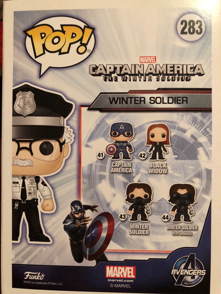 Stan Lee - Captain America vinyl figure collectible [Barcode 889698220323] - Main Image 2