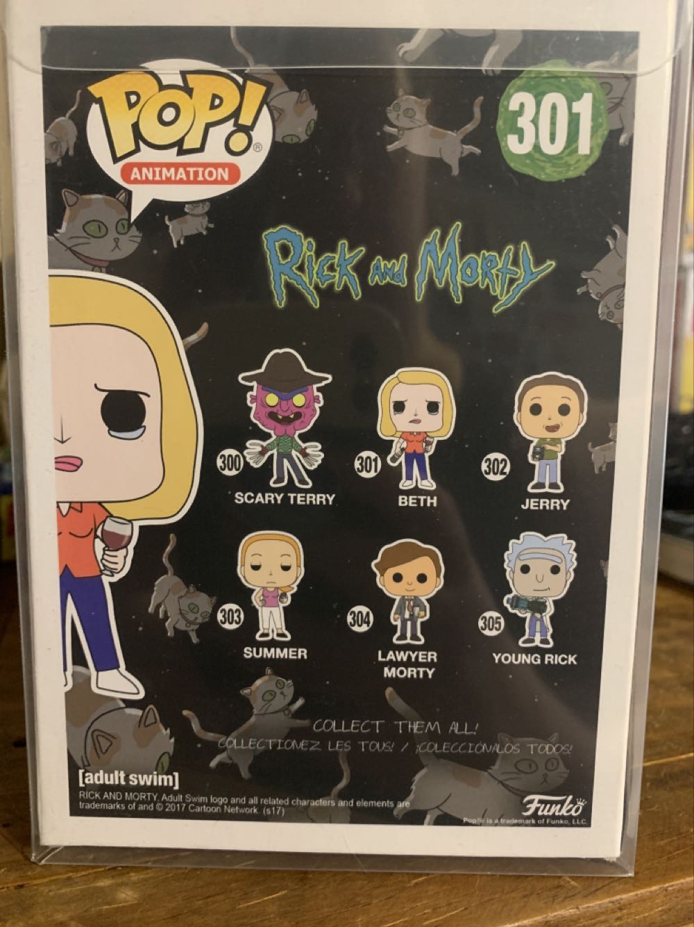 Beth - Rick & Morty vinyl figure collectible [Barcode 889698229616] - Main Image 4
