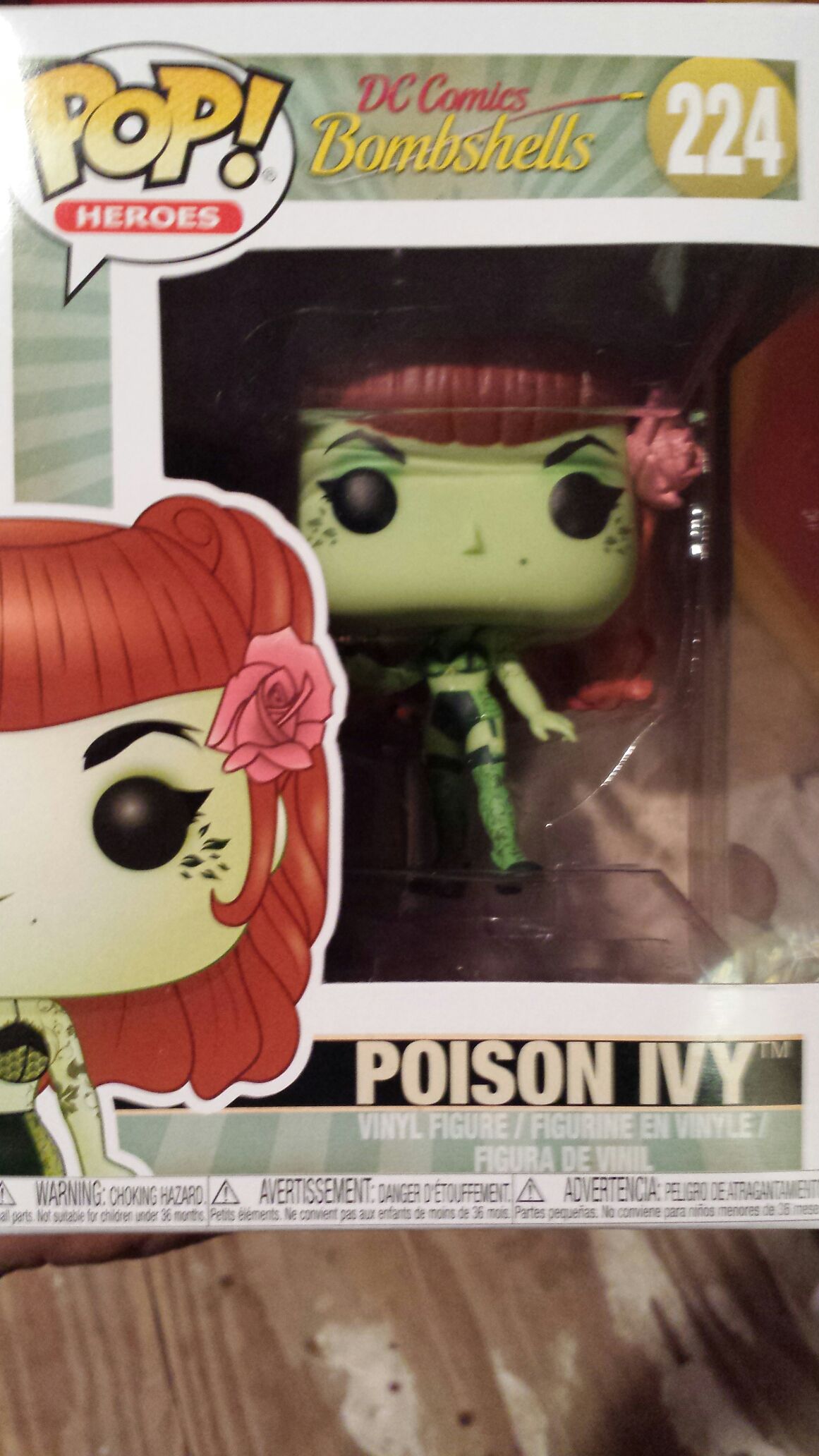 Poison Ivy - Comics Bombshells vinyl figure collectible [Barcode 889698228879] - Main Image 2