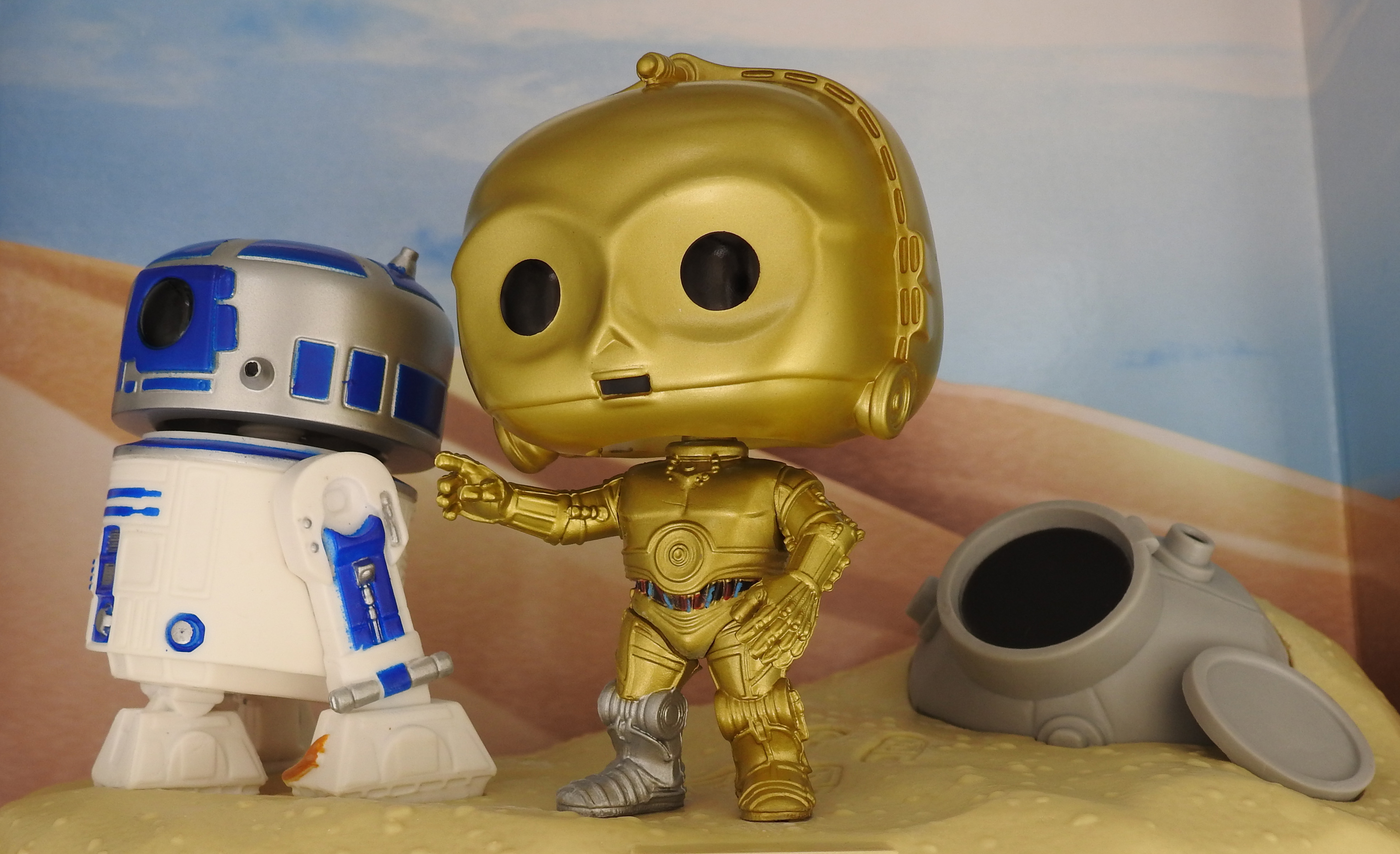 Escape Pod Landing - Star Wars vinyl figure collectible - Main Image 2