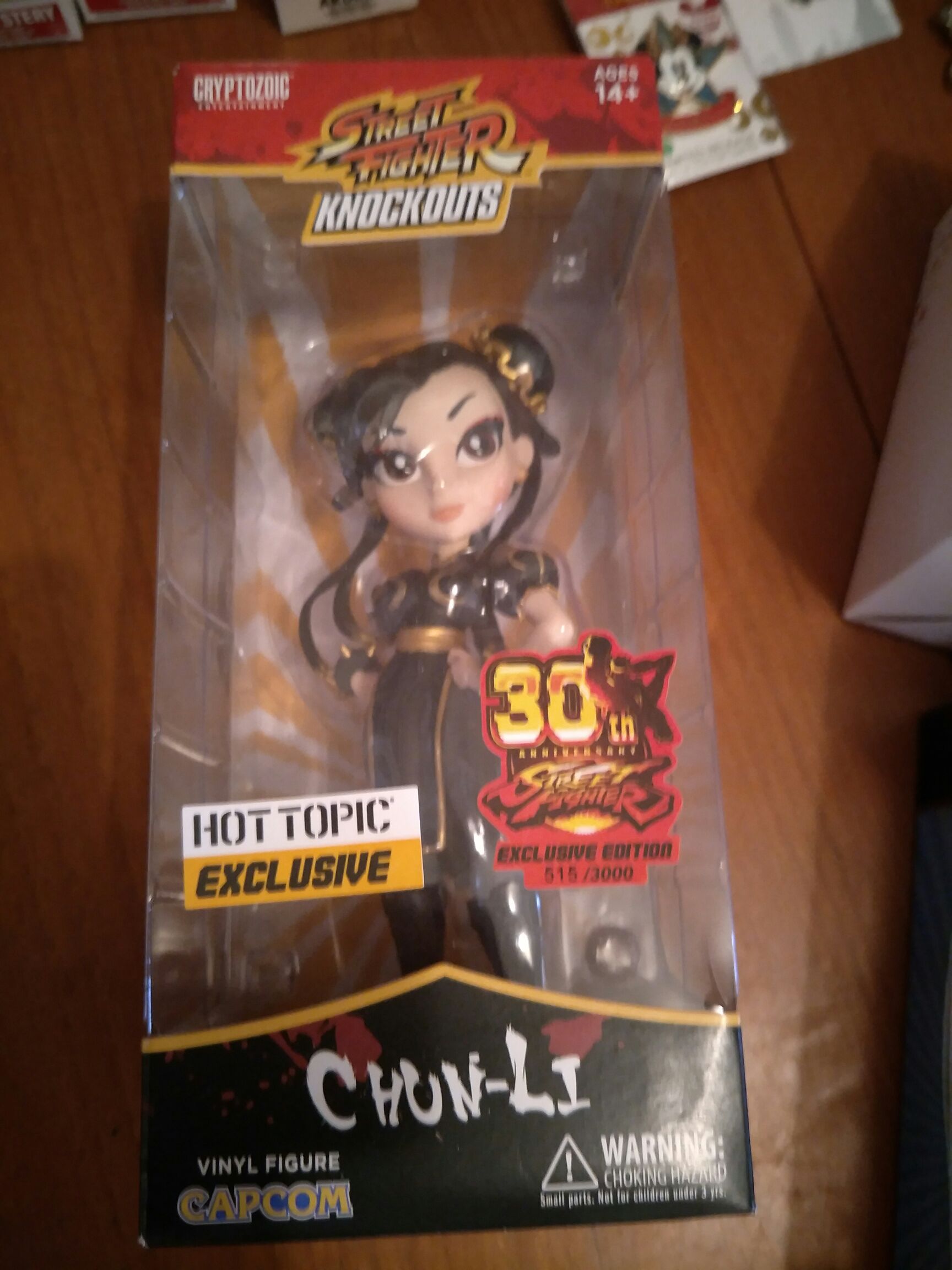 Bombshell: Chun Lee  vinyl figure collectible - Main Image 2