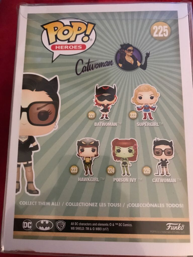 Catwoman (Bombshells)  vinyl figure collectible - Main Image 2