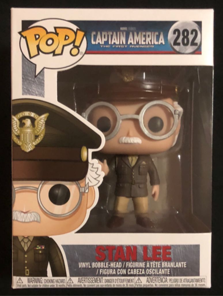 Stan Lee - Captain America vinyl figure collectible [Barcode 889698231268] - Main Image 2